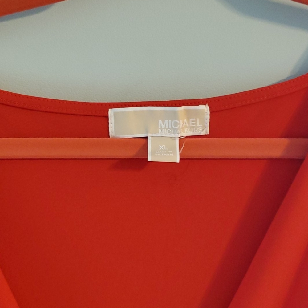 Red dress - Picture 3 of 4